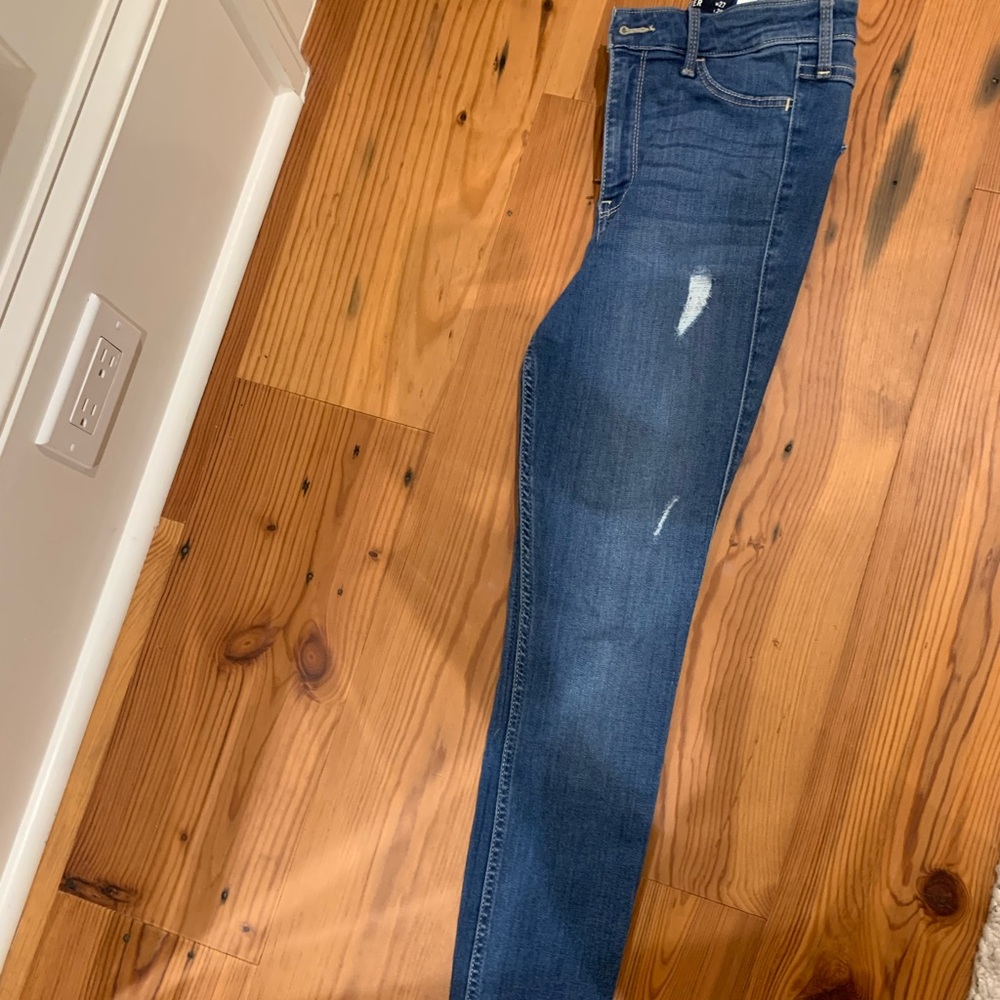 Hollister skinny jeans! High rise!!!
